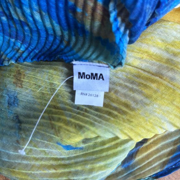 NWOT! MoMA Van Gogh Starry Night Scarf - Picture 6 of 6